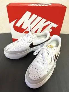 【未使用級】人気　ナイキ ヒョウ柄　コートビジョン アルタ NIKE 箱有