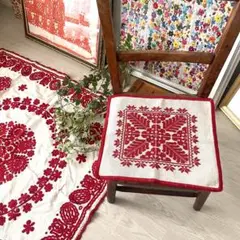 手仕事/手刺繍/ハンガリー/ハンドメイド/クロスステッチ/赤/一点モノ