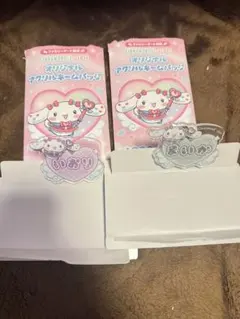 =LOVE オリジナルアクリルネームバッジ　 野口衣織 佐々木舞香 いかりんぐ