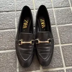 ZARA レザー素材ローファー　ブラック