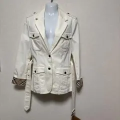 美品、バーバリーレディースジャケット、白色、春秋用 ￼