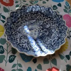 青と白の花柄の大皿・ボール・鉢