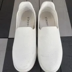 美品☆ステッピ　多機能ニットシューズ 軽量　ニット　ホワイト