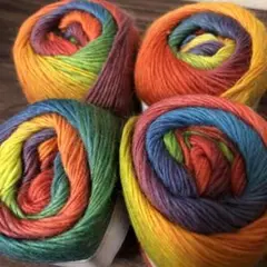 グラデーションウールヤーン4玉 明るめレインボー4玉