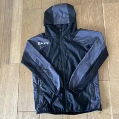 ATHLETA ピステ・ウィンドブレーカー 150サイズ