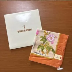 【新品未使用】TRUSSARDI 大判シルクスカーフ