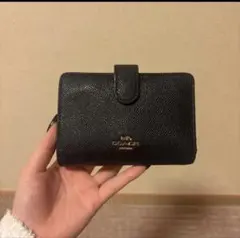 COACH 黒 二つ折り財布 コンパクト
