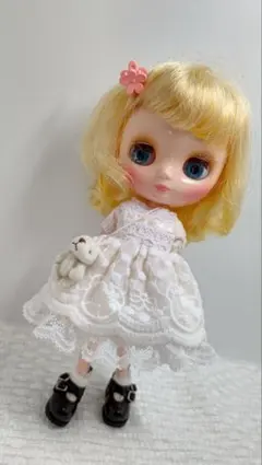 ミディブライス アウトフィットの なりきり白ウサギちゃんセット