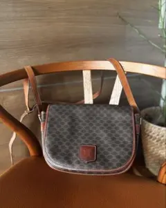 Item thumbnail for item 76ace26c-6a06-4cb3-9a4d-7e176c6ab472