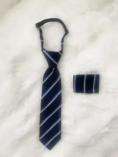 子供用ネクタイ　ネイビー ストライプ 胸ポケットチーフセット