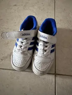 adidasアディダス子供スニーカー17cm