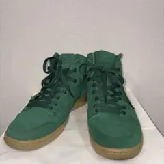 NIKE SB ハイカットスニーカー