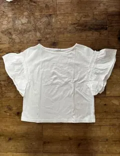 GU ホワイト フリル袖 クロップドTシャツ　ホワイト シンプル 大人かわいい