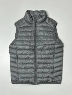 UNIQLO グレー ウルトラライトダウンベスト スタンドカラー　袋付き　S