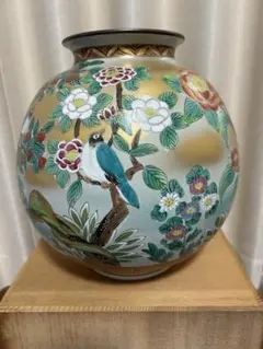 薩摩焼 栄盛窯 瀧山作 花瓶 壺 金彩色絵薩摩焼 金彩花鳥文 飾壺 伝統工芸品 薩摩焼 栄盛窯 瀧山作 花瓶 壺 金彩色絵薩摩焼 金彩花鳥文 飾壺 伝統