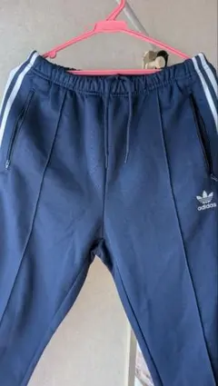 adidas Originalsトラックパンツ