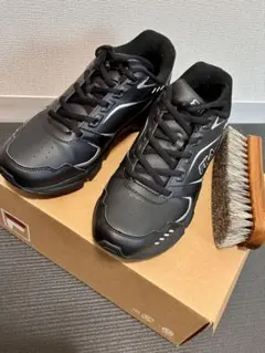 【8月購入/2回使用】FILA メモリーデシモス v2 ブラック 24cm