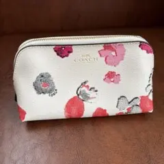 新品］COACH 蝶柄 レザーポーチ ！大幅値下げ中！ - メルカリ