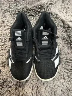 adidas キッズ バスケットボールシューズ ブラック/ホワイト 17cm