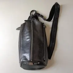 kiefer neu レザー ブラック ショルダーバッグ