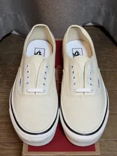 ヴァンズ オーセンティック アナハイム ファクトリー ホワイト 27.5cm