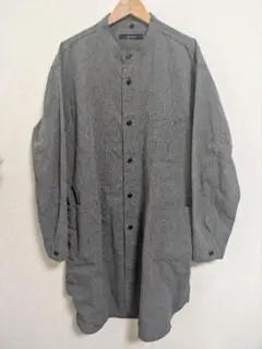 グレー ノーカラー ロングシャツ