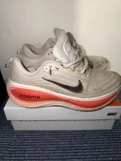NIKE ボメロプラス