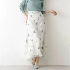 971 NATURAL BEAUTY BASICドット×フラワープリントスカートのサムネイル