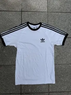 adidas Tシャツ　S