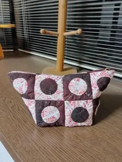 パッチワーク 四角ポーチ(ハンドメイド）