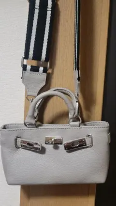 ￥　26.400　イタリア製　MILOS　金具付き　トート　SS