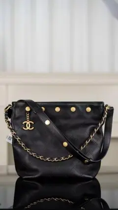 CHANEL ブラックレザー ショルダーバッグ
