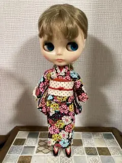 234 ブライス、リカちゃん用　花・白くまの着物　水玉帯