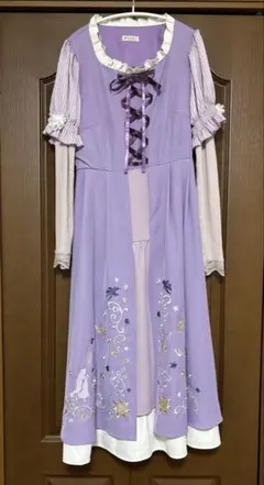 axes femme ラプンツェル　ワンピース