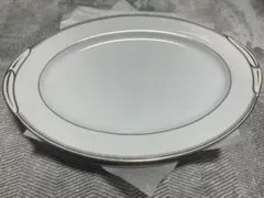 ノリタケ　金縁ホワイトオードブル皿