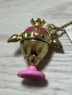 セーラームーン　ダイキャスト　チャーム　聖杯　モチーフ