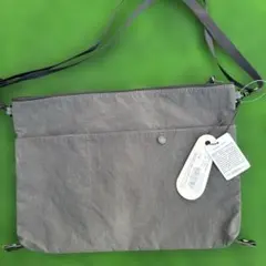 ROOTグレー ナイロン サコッシュショルダーバック