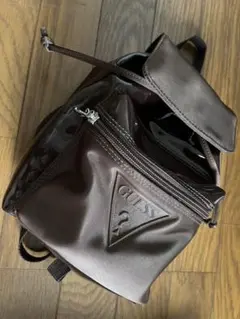 GUESS ゲス　ミニリュック　ミニバックパックのサムネイル
