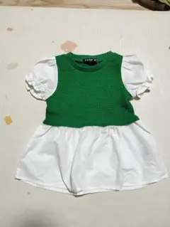 緑と白の80サイズトップス