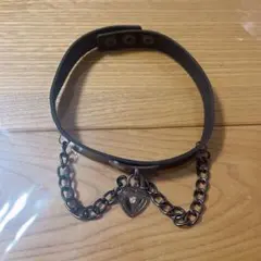 【1月10日に削除予定】ハート型チャーム付きブラックチョーカー