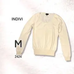 INDIVI インディヴィ ウール100 ニット アイボリー Uネック 秋冬