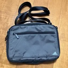 adidas グレー ショルダーバッグ