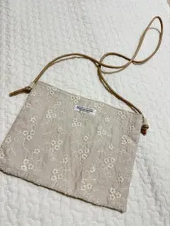 Item thumbnail for item 50329961-4666-4fea-93bb-ea1d82d1efc6