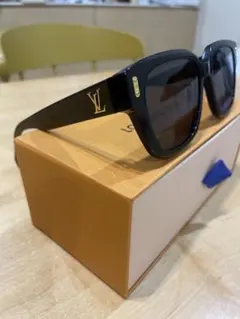 LOUIS VUITTON ブラック サングラス Z2063U ルイヴィトン