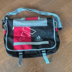 adidas ショルダーバッグ ブラック/レッド