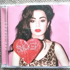 CHARLI XCX / SUCKER