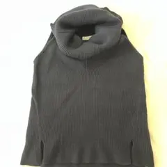 emmi オフタートル　ニットベスト