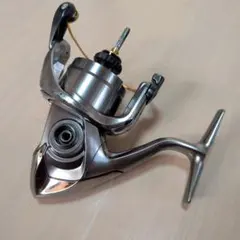 ヴァンキッシュ2500S HG ブラックバスやトラウトフィッシングに - メルカリ
