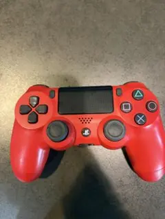 赤色 DUALSHOCK 4 コントローラー