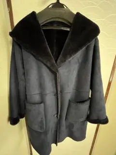 BEAMS HEART フード付きフェイクムートンコート